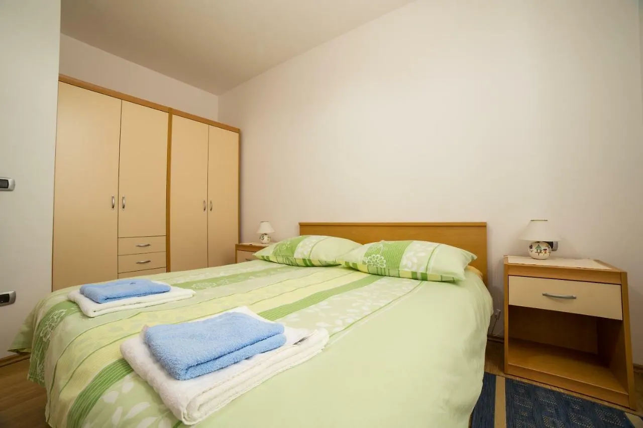 Apartment 오파티아 0*,